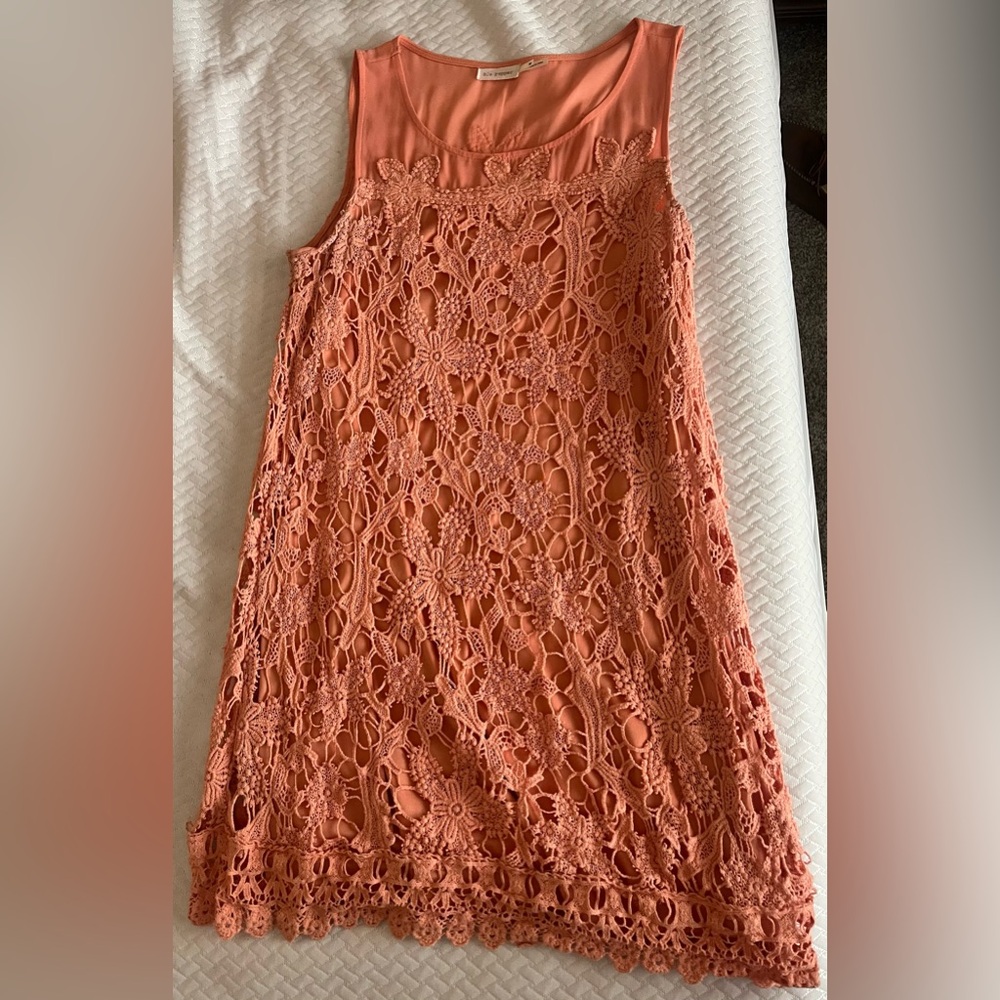 Blu Pepper. Peach layered lace dress. Medium.